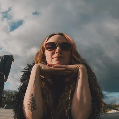 Listen to Hannah Lou Clark, watch music videos, read bio, see tour dates & more!