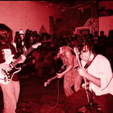 Manners सुनें, म्यूज़िक वीडियो देखें, बायो पढ़ें, दौरे की तारीखें और बहुत कुछ देखें!