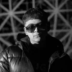 收听 Alexander Flores、观看音乐视频、阅读小传、查看巡演日期等 ！
