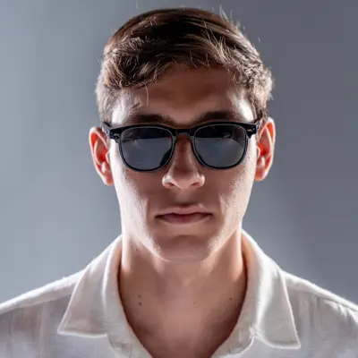 Listen to Joaco Venegas, watch music videos, read bio, see tour dates & more!