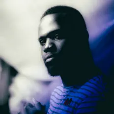 Escucha a Yung Drews, mira vídeos musicales, lee la biografía, consulta fechas de giras y mucho más.