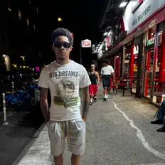 Z4Y: песни, клипы, биография, даты выступлений и многое другое.