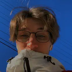 Ardii dinle, müzik videolarını izle, biyografisini oku, tur tarihlerini ve daha fazlasını gör!