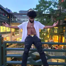 Listen to TreDaWayy, watch music videos, read bio, see tour dates & more!