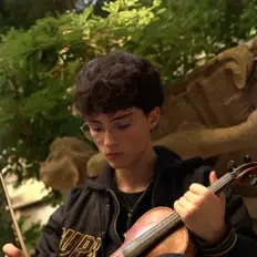 Dengarkan JuYcy, tonton video musik, baca bio, lihat tanggal tur & lainnya!