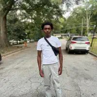 Ouça undefined, assista a videoclipes, leia a biografia, veja as datas das turnês e mais!