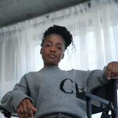 Ouve Mary-Grace, vê vídeos de música, lê a biografia, vê as datas da digressão e muito mais!