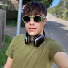 Dengarkan PIOTR S, tonton video musik, baca bio, lihat tanggal tur & lainnya!