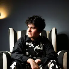 Escucha a LJ Parks, mira videos musicales, lee su biografía, consulta las fechas de las gira y más.