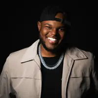 Dengarkan undefined, tonton video musik, baca bio, lihat tanggal tur & lainnya!