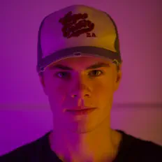 Dengarkan NUMA, tonton video musik, baca bio, lihat tanggal tur & lainnya!