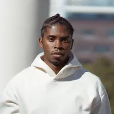 Ακούστε περιεχόμενο από Hibru, παρακολουθήστε μουσικά βίντεο, διαβάστε το βιογραφικό, δείτε ημερομηνίες περιοδείας, και πολλά ακόμη!