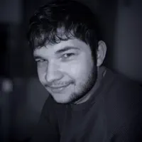 Poslechněte si interpreta undefined, sledujte hudební videa, přečtěte si životopis, podívejte se na data turné a další informace.