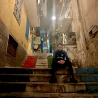 收听 undefined、观看音乐视频、阅读小传、查看巡演日期等 ！