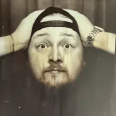 收听 Robert Cole Jr.、观看音乐视频、阅读小传、查看巡演日期等 ！