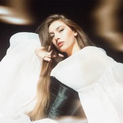 Listen to MON FIA, watch music videos, read bio, see tour dates & more!