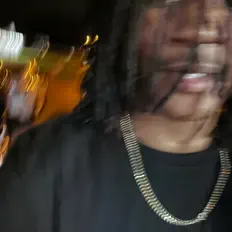 Écoutez okwonton, regardez des vidéoclips, lisez la biographie, consultez les dates de tournée et plus encore !