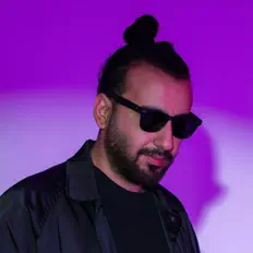 Poslechněte si interpreta KERIMKAAN, sledujte hudební videa, přečtěte si životopis, podívejte se na data turné a další informace.