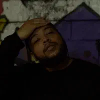 收听 undefined、观看音乐视频、阅读小传、查看巡演日期等 ！