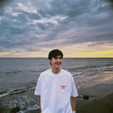 Listen to Manuelvezz, watch music videos, read bio, see tour dates & more!