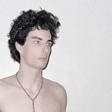 Altesse을(를) 듣고, 뮤직 비디오를 보고, 약력을 읽고, 투어 일정 등을 확인하세요!