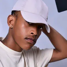 收听 LITty-Kae、观看音乐视频、阅读小传、查看巡演日期等 ！