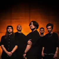 Ascolta undefined, guarda video musicali, leggi la biografia, vedi le date del tour & altro!