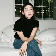 Listen to Heo Hoy Kyung, watch music videos, read bio, see tour dates & more!