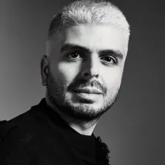 Ascolta Kristhyan Benitez, guarda video musicali, leggi la biografia, vedi le date del tour & altro!