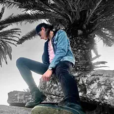 聆聽 No Service Project、觀看音樂影片、閱讀小傳、查看巡演日期等！