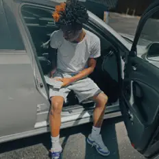 Posłuchaj wykonawcy Vons WRLD, obejrzyj teledyski, przeczytaj biografię, zobacz daty tras koncertowych i nie tylko!