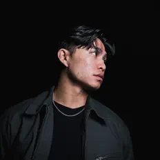 聆聽 Steven Vu、觀看音樂影片、閱讀小傳、查看巡演日期等！