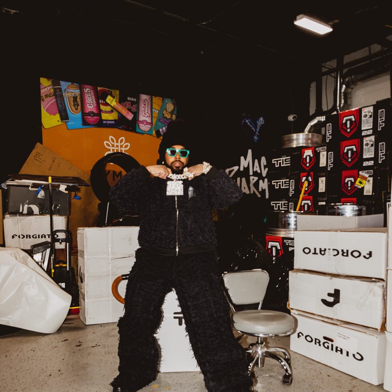 Icewear Vezzo - A Hunned (feat. Montana 700 & Louie Ray)