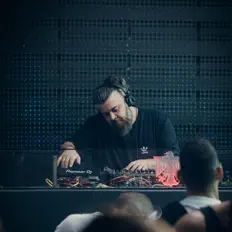 LGF: песни, клипы, биография, даты выступлений и многое другое.