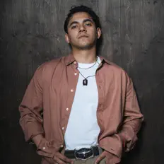 Listen to Edgar Alejandro, watch music videos, read bio, see tour dates & more!