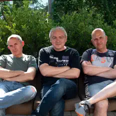 Poslechněte si interpreta Mishasfriends Band, sledujte hudební videa, přečtěte si životopis, podívejte se na data turné a další informace.