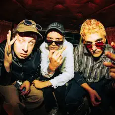 Listen to Usted Señalemelo, watch music videos, read bio, see tour dates & more!