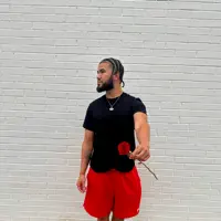 Dengarkan undefined, tonton video musik, baca bio, lihat tanggal tur & lainnya!