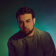 收听 Laus、观看音乐视频、阅读小传、查看巡演日期等 ！