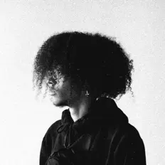 Écoutez nineteen, regardez des vidéoclips, lisez la biographie, consultez les dates de tournée et plus encore !