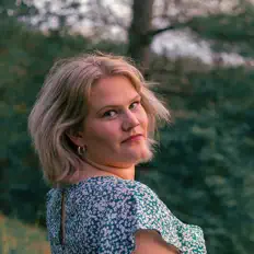 Listen to Natalie Uhlenhake, watch music videos, read bio, see tour dates & more!