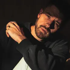 Dengarkan Tyler Jarvis, tonton video musik, baca bio, lihat tanggal tur & lainnya!