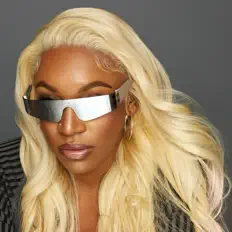 Ακούστε περιεχόμενο από B.loxx, παρακολουθήστε μουσικά βίντεο, διαβάστε το βιογραφικό, δείτε ημερομηνίες περιοδείας, και πολλά ακόμη!