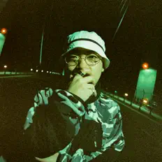 Dengarkan noizy, tonton video musik, baca bio, lihat tanggal tur & lainnya!