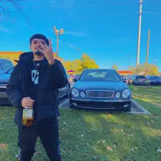 Ouça LiChapo, assista a videoclipes, leia a biografia, veja as datas das turnês e mais!