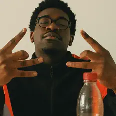 Escucha a Yamazaki1_30, mira videos musicales, lee su biografía, consulta las fechas de las gira y más.