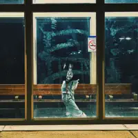 Ouça undefined, assista a videoclipes, leia a biografia, veja as datas das turnês e mais!