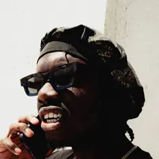 Malakay dinle, müzik videolarını izle, biyografisini oku, tur tarihlerini ve daha fazlasını gör!