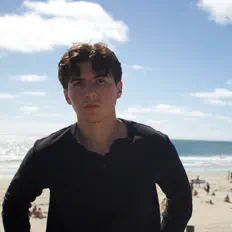 Dengarkan timothy, tonton video musik, baca bio, lihat tanggal tur & lainnya!