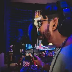 Bhav Chaddha: песни, клипы, биография, даты выступлений и многое другое.